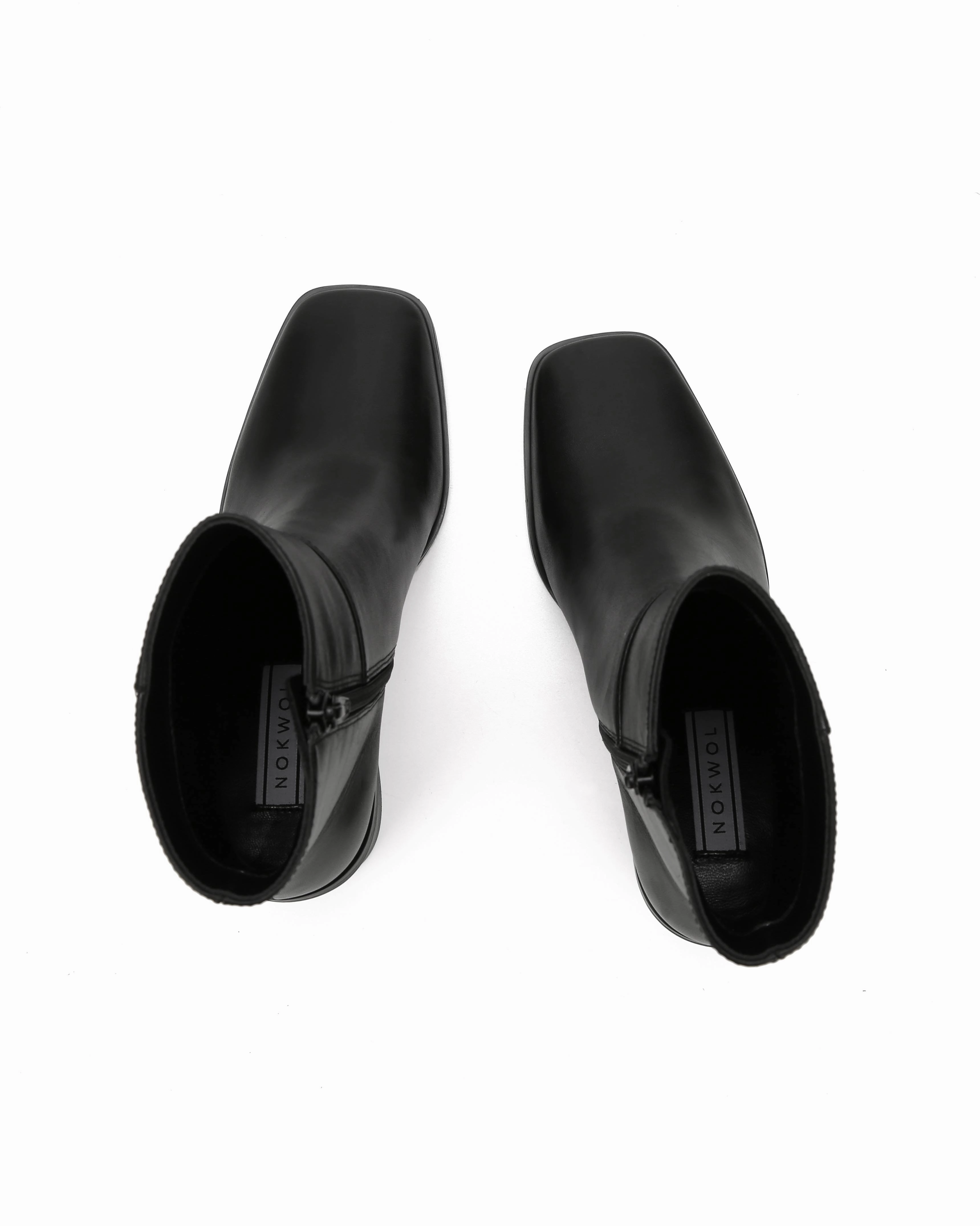 Ada Black Leather Mid Season