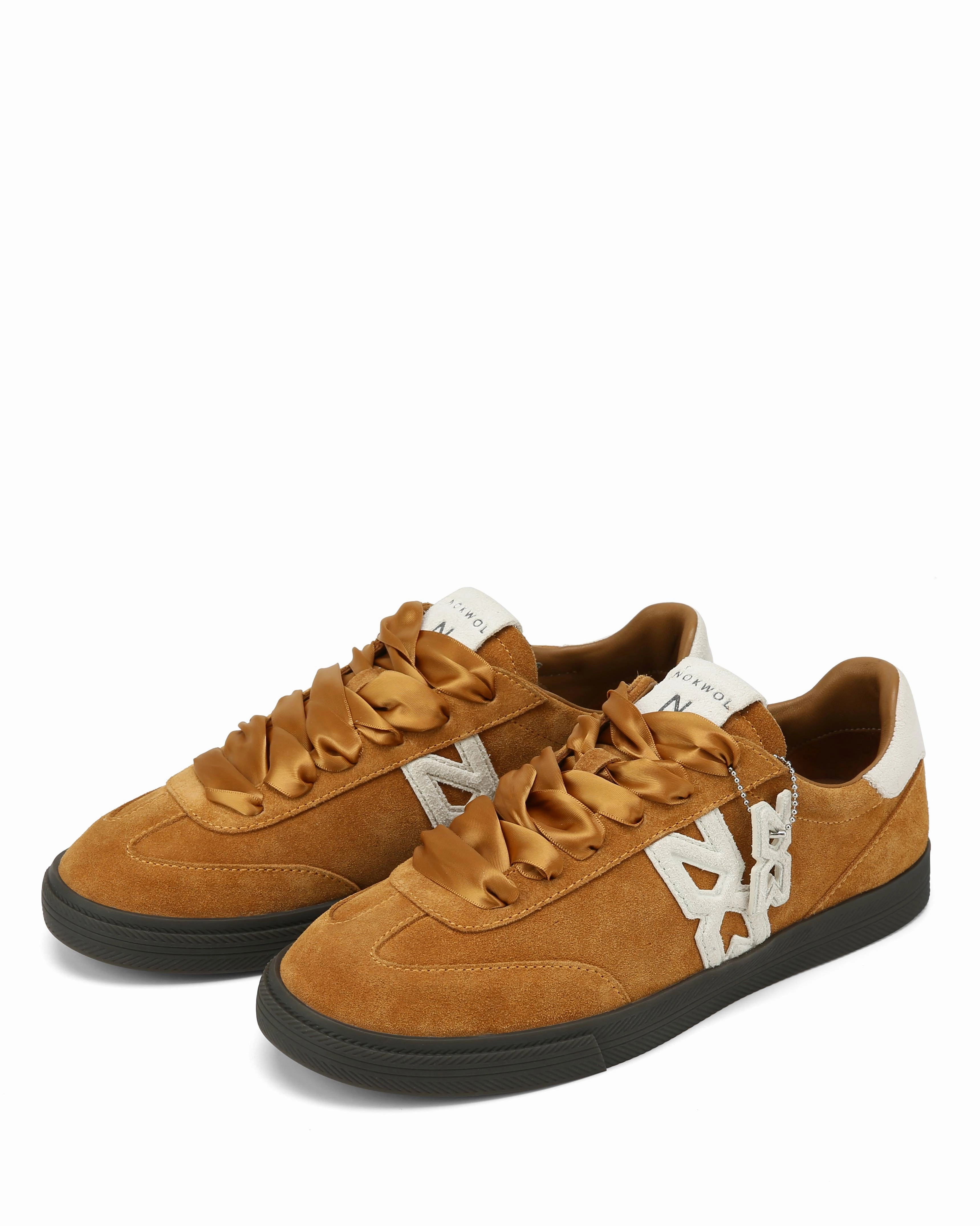 Cosmic Camel Suede Active Use