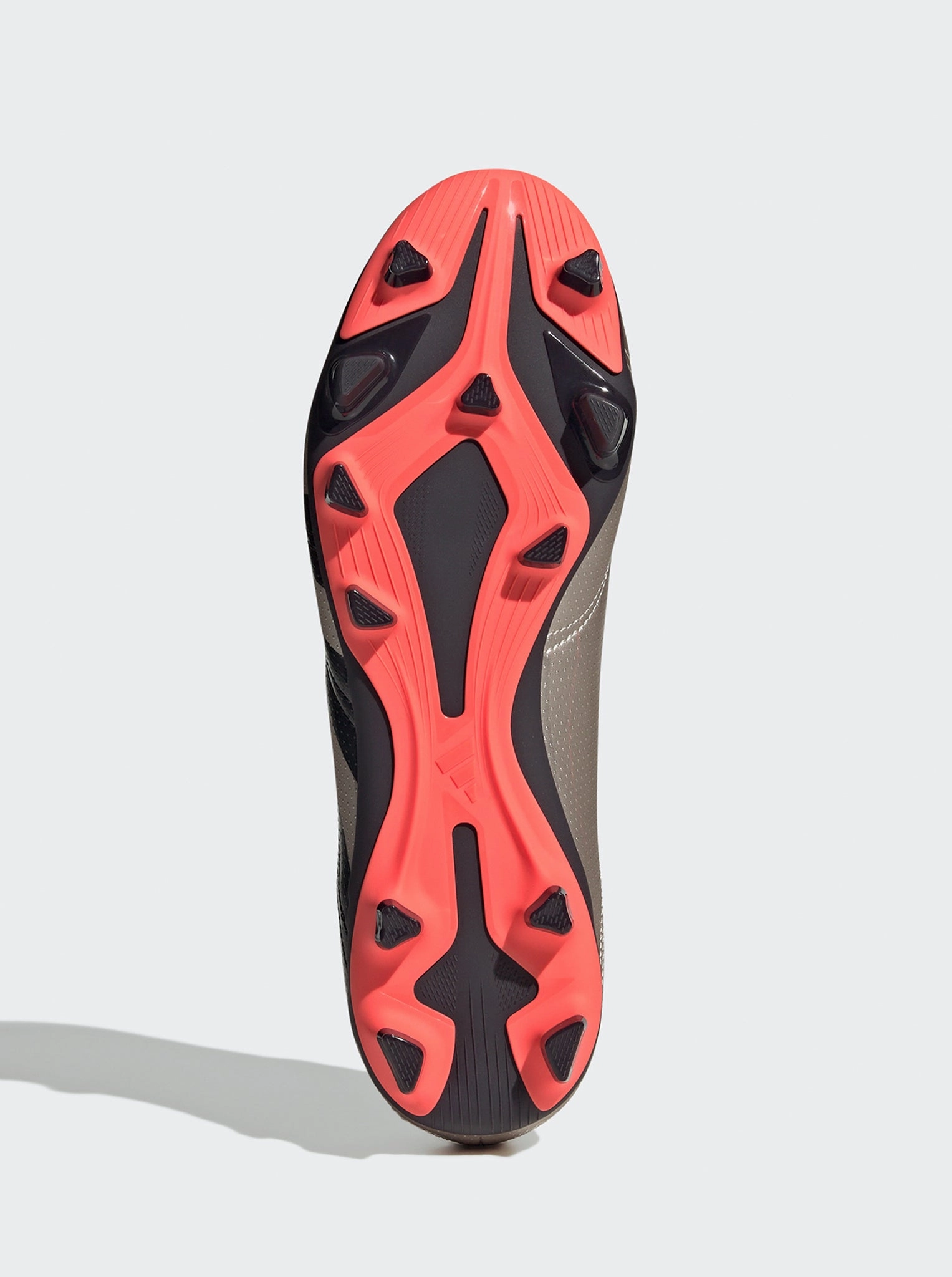 gusseted tongue running shoes Predator Club Flexible Men