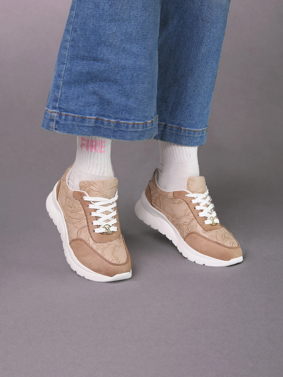 Anti Static Material Trend-setting silhouette Pansy Brown Sneakers