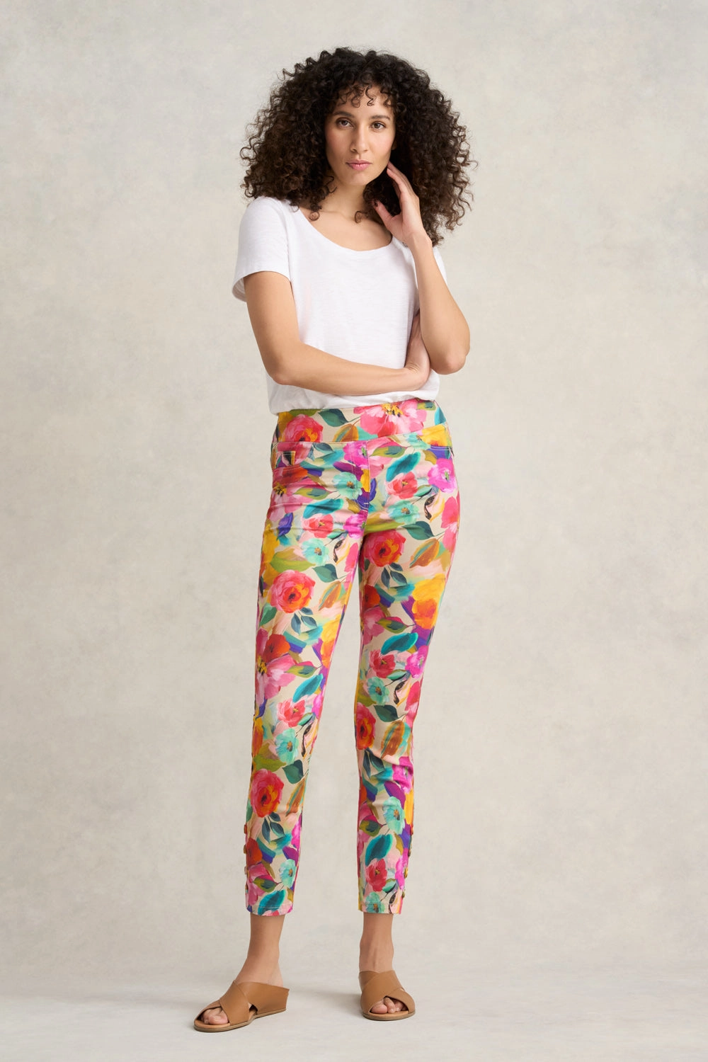 Bengajean? 7/8th Button Detail - Multi Roses Print Tailored Style