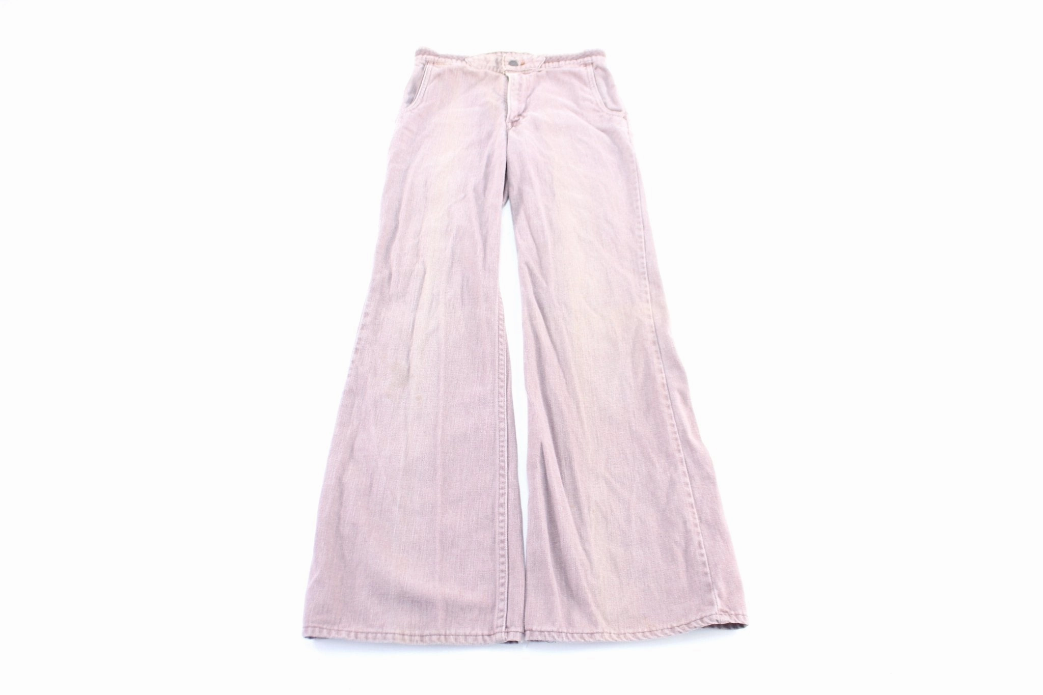 Flattering Cut Women's Vintage  Levi's Bellbottom Jeans