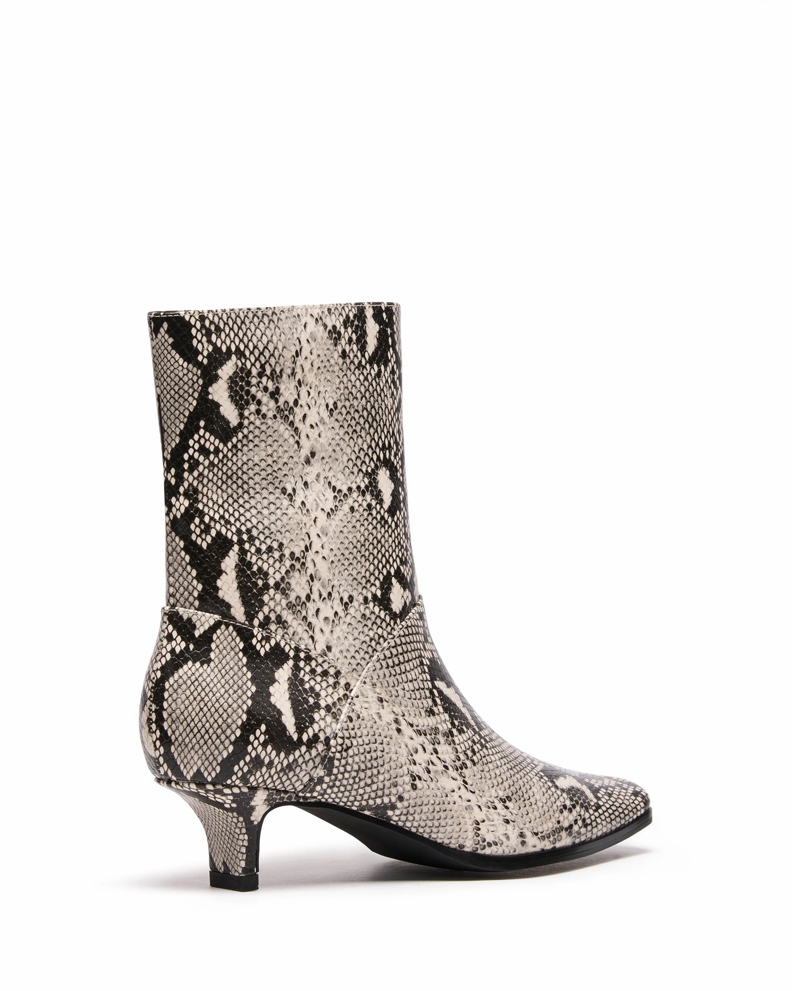 Anti   Odor Shade Black/White Snake *FINAL SALE*