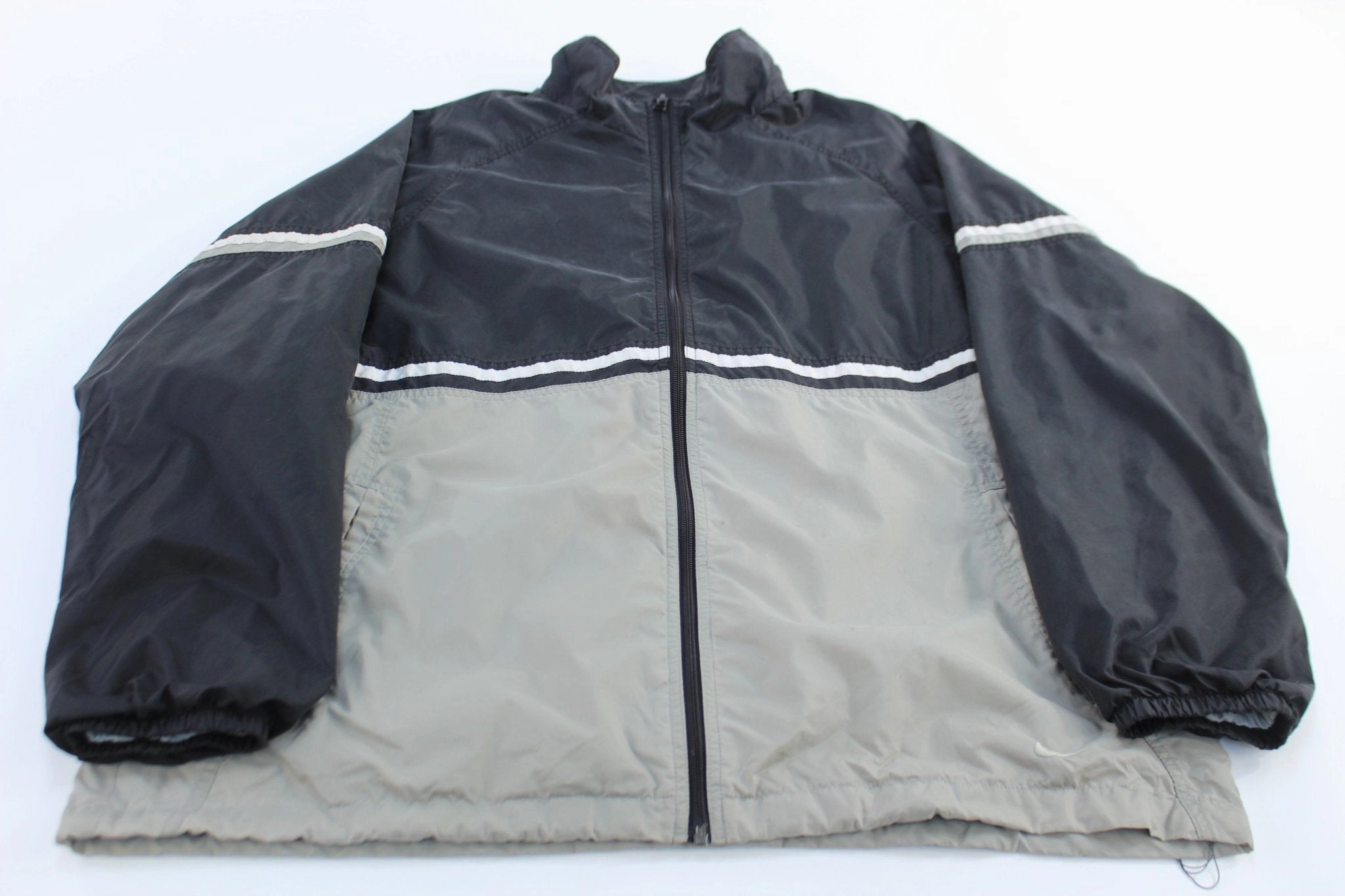 2000s Nike Embroidered Logo Grey, Black, & White Zip Up Jacket Double Stitched Construction Layer Versatility