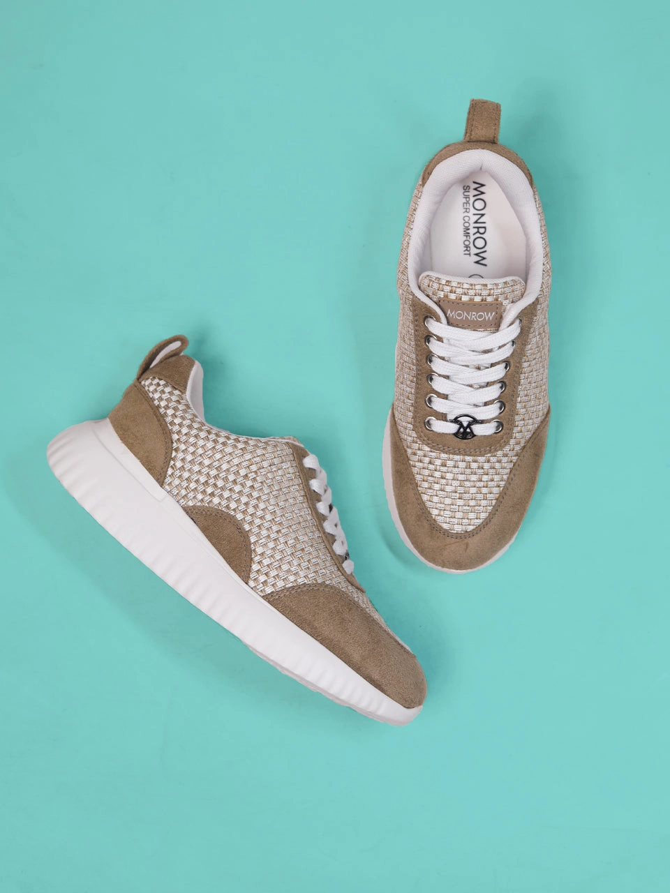 Comfortable Strapping Dania Cream Sneakers