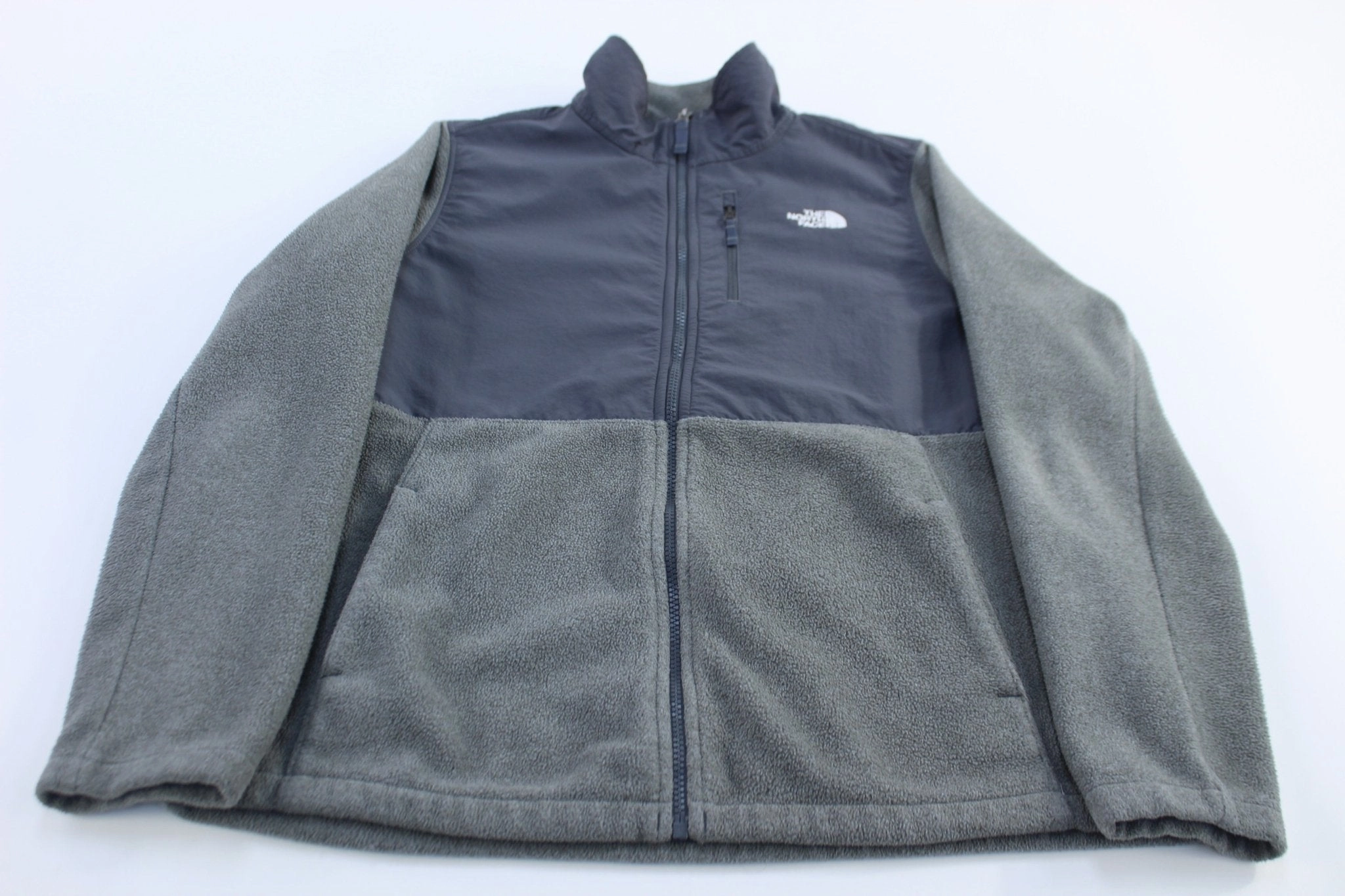 Propose Compact Packability Women's The North Face Grey Full Zip Fleece Jacket