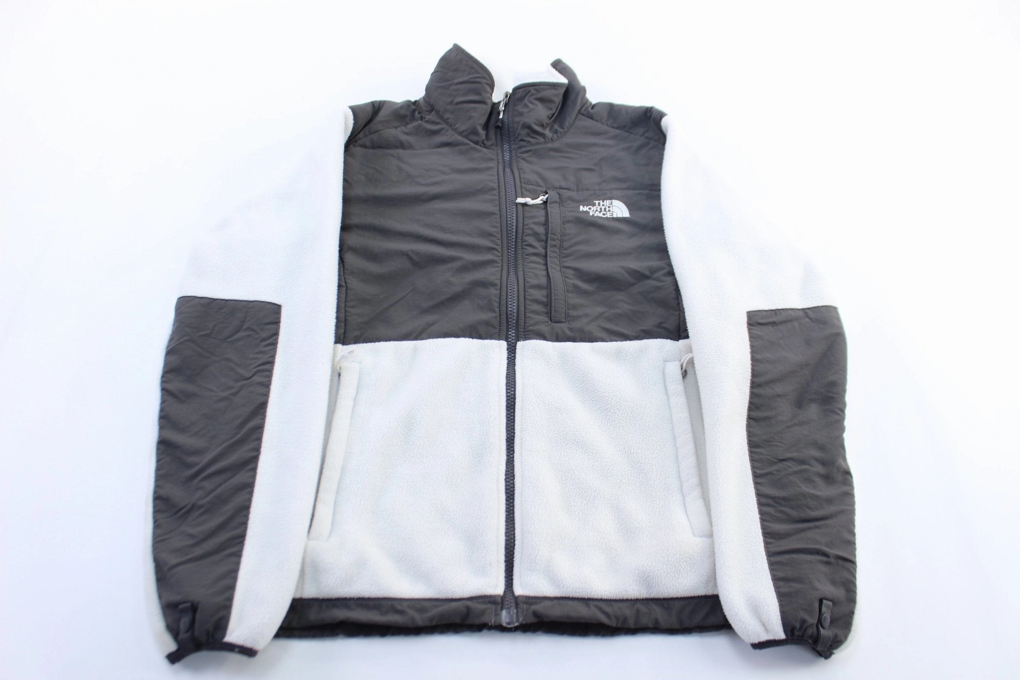 RipstopFabric group outing Women's The North Face Embroidered Logo Grey & White Denali Jacket