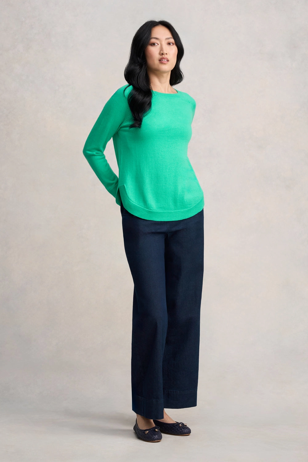 Neutral Tones Cozy Classic Extra Fine Merino Jumper - Bright Apple