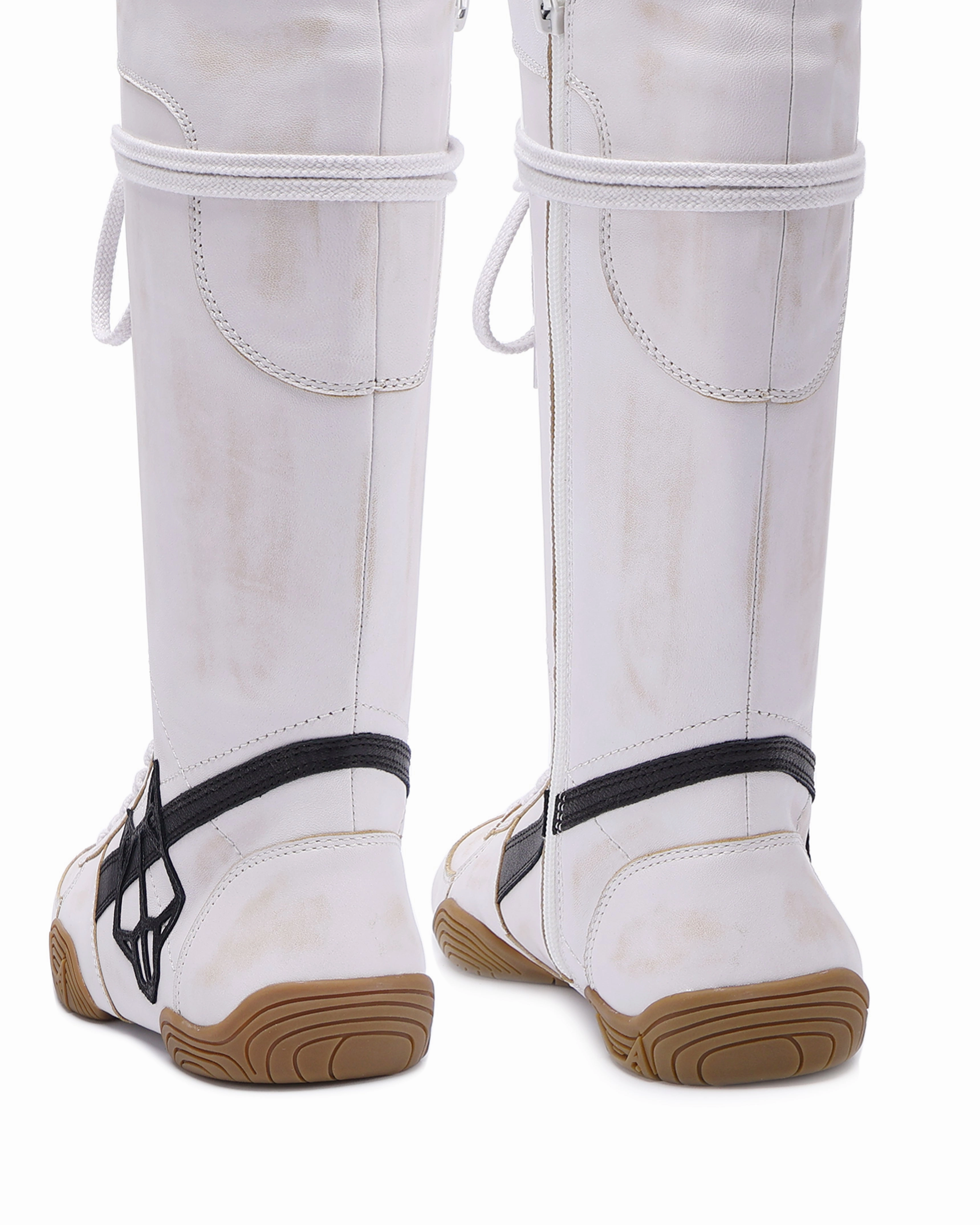 Bold Shape Betsy White Alcohol Leather