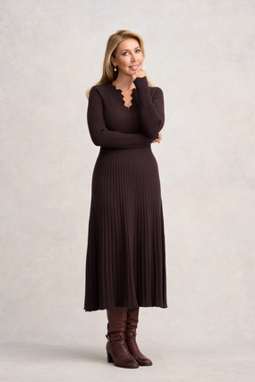 Relaxed Design Flowing Fit Graduated Rib Wool Dress - Chocolate