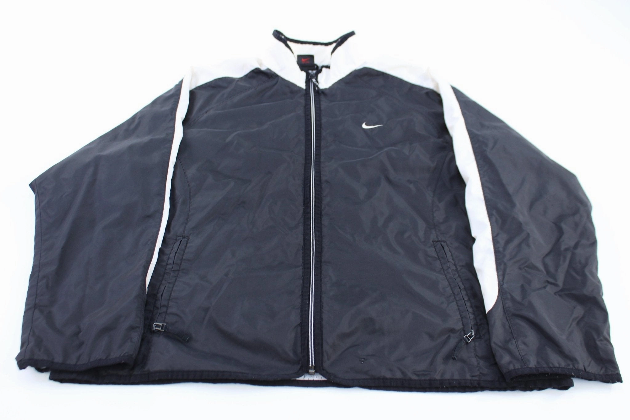 90??s Women's Vintage Nike Embroidered Logo Black & White Jacket Passport