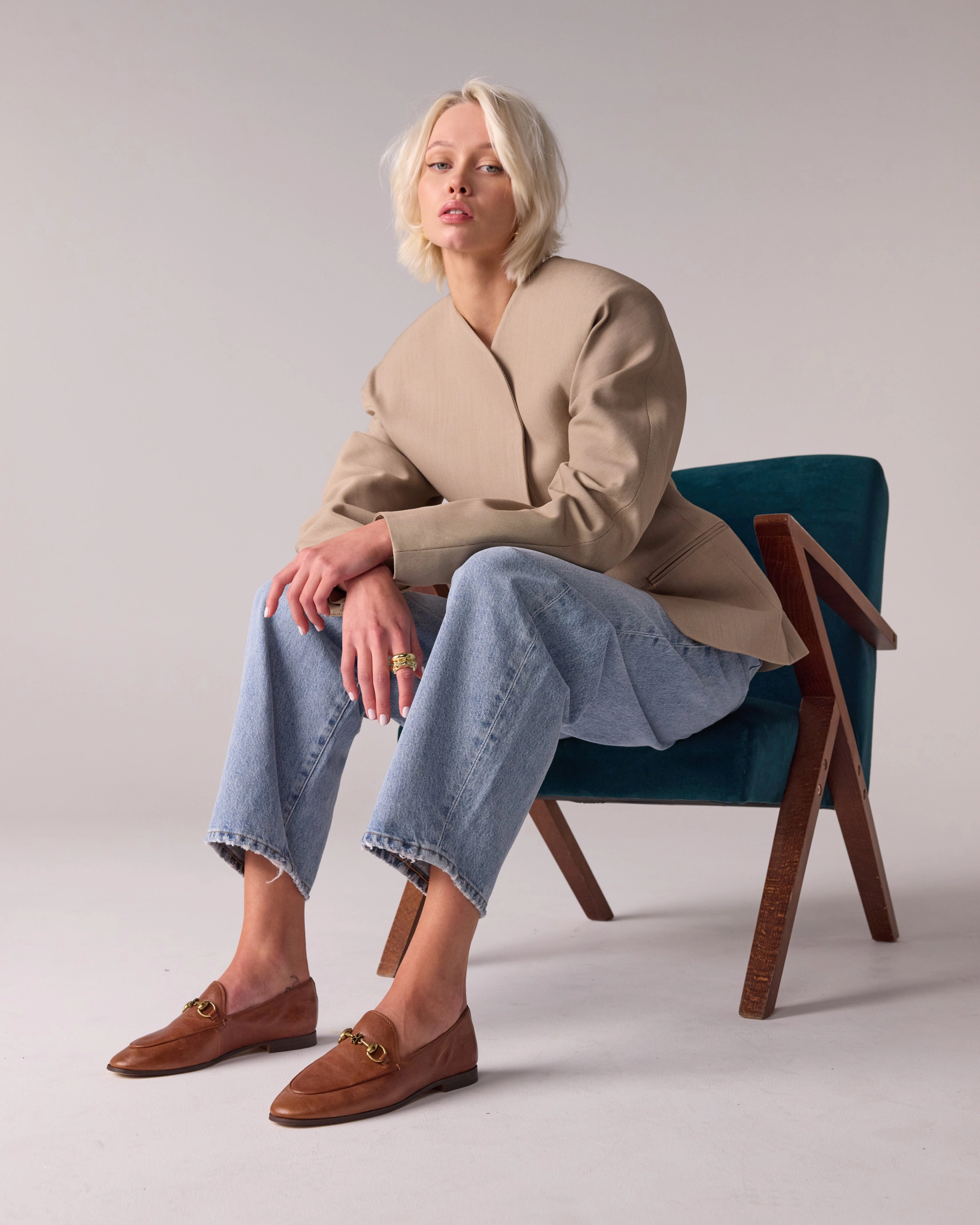 Gale Tan Leather Clear Step Art Stop