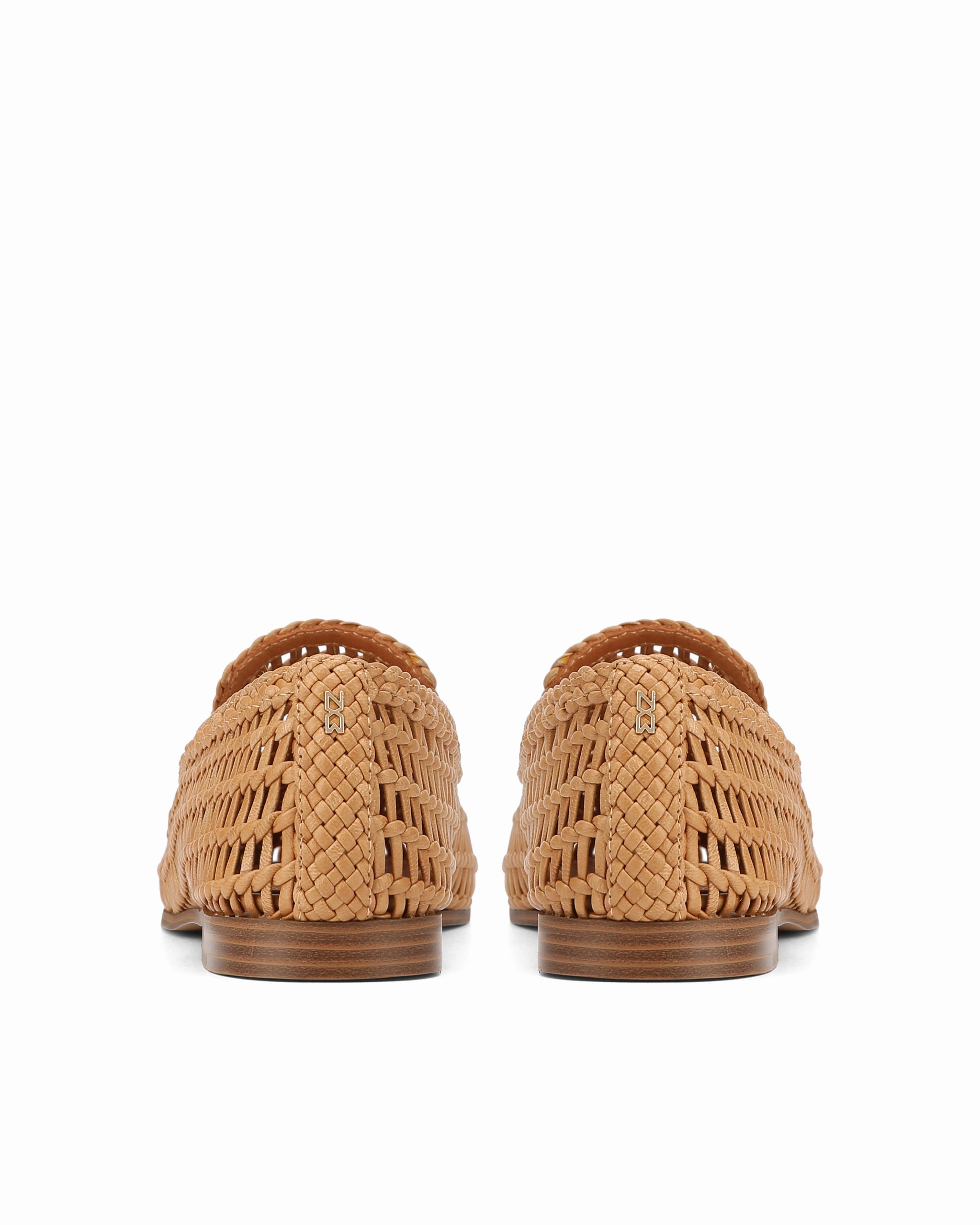 Geneva Tan Leather Seaside Trip