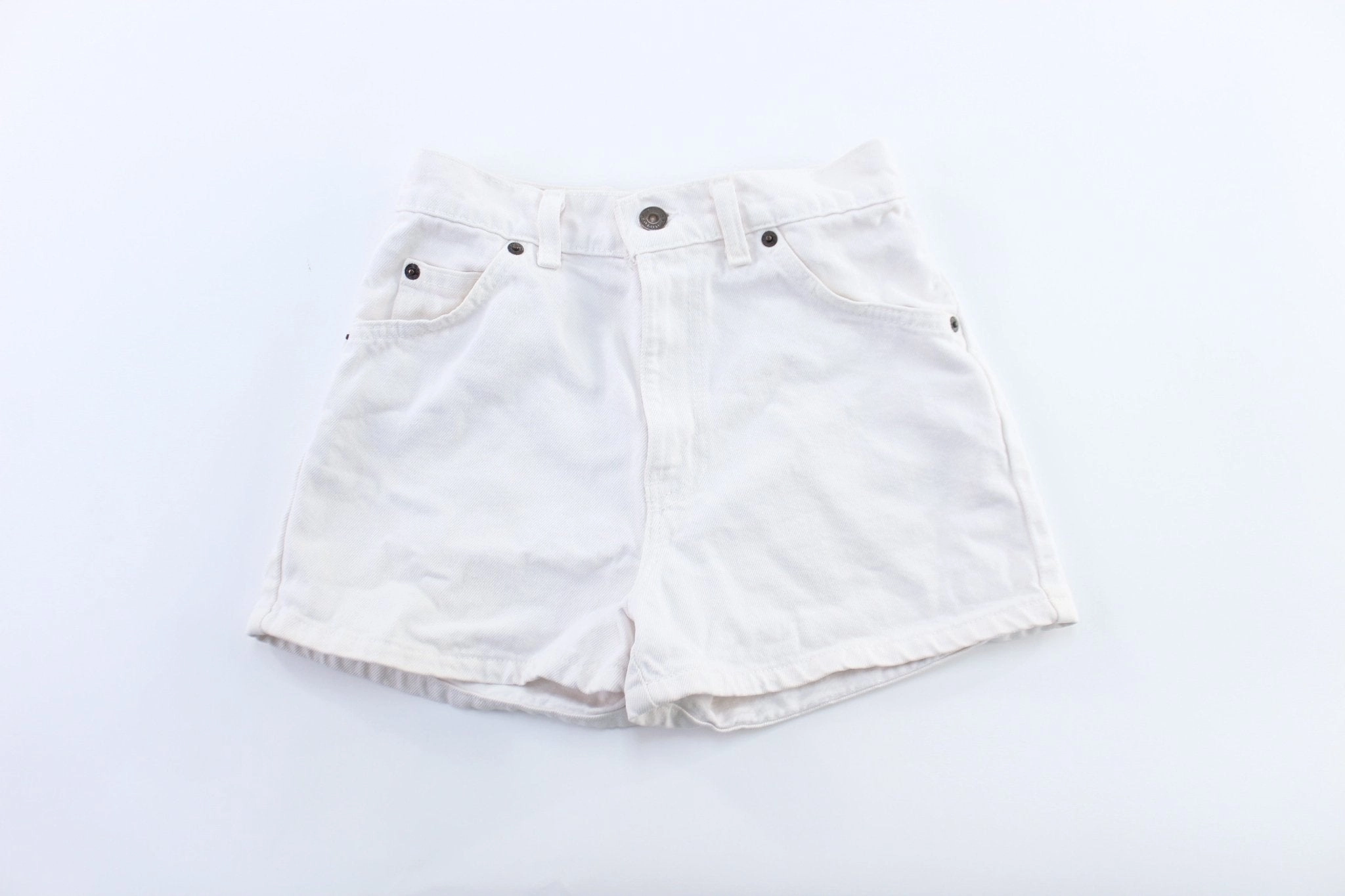 Travel-Ready Women's Levi's White Denim Shorts