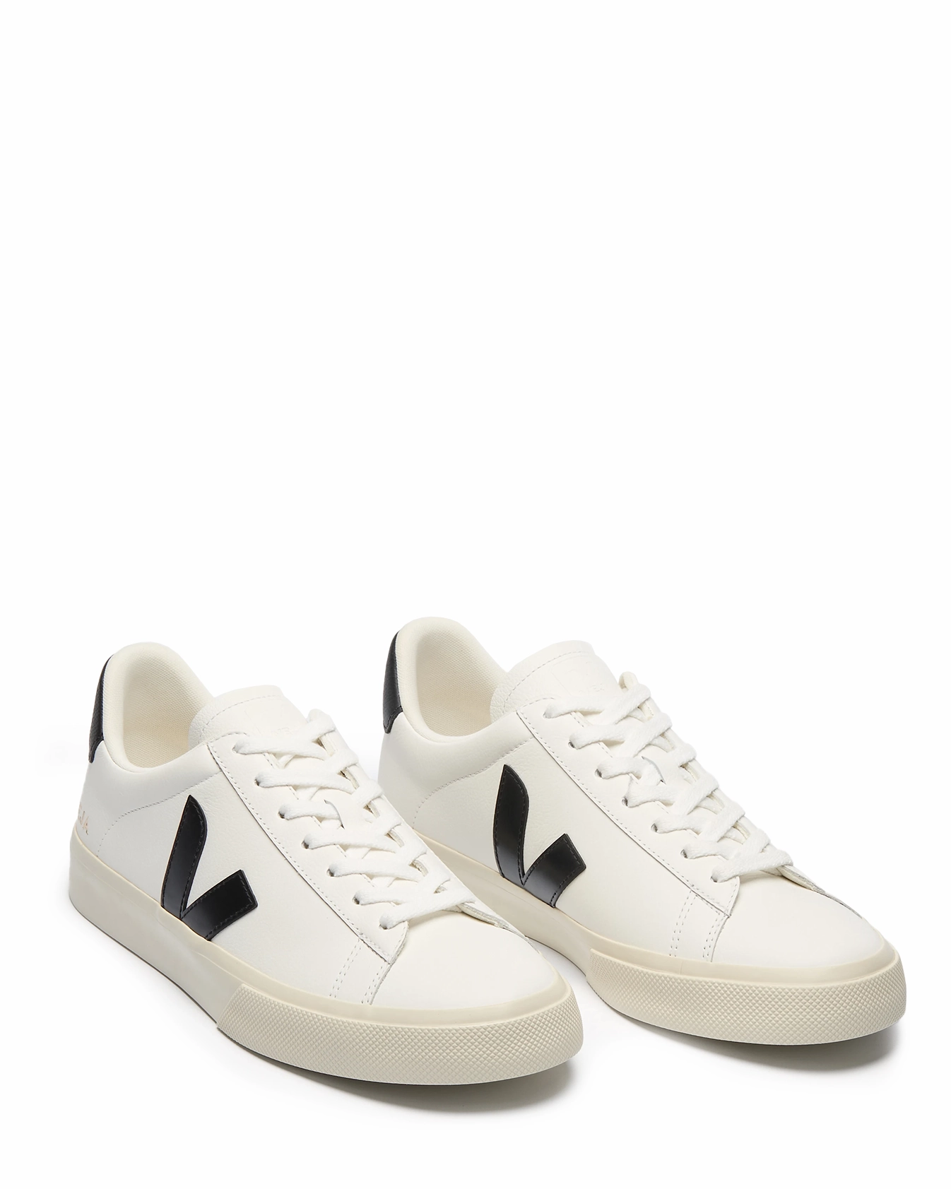 OdorResistant M Campo Extra White/Black Chromefree Leather