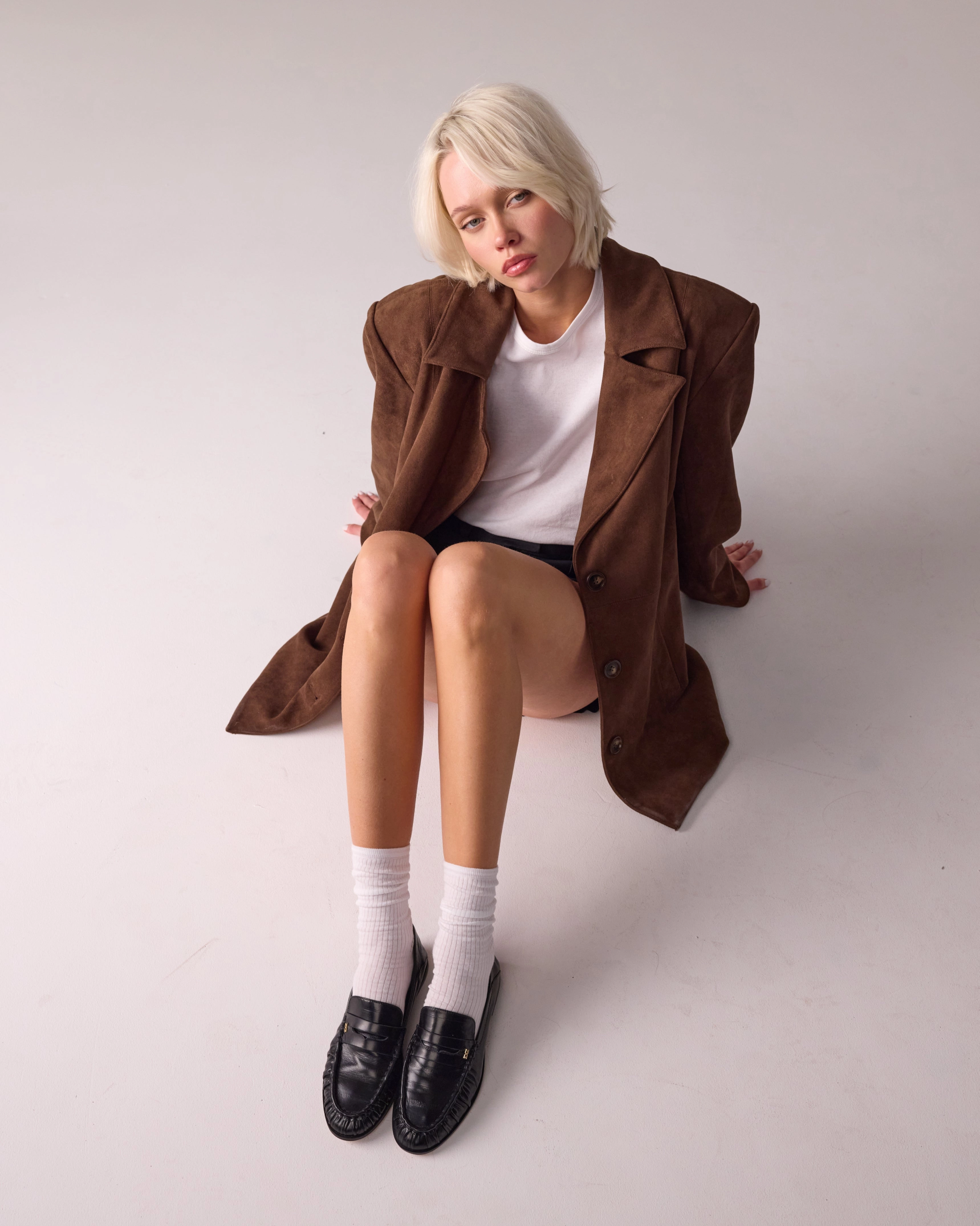 Mica Black Eel Simple Comfort Design Compact Form