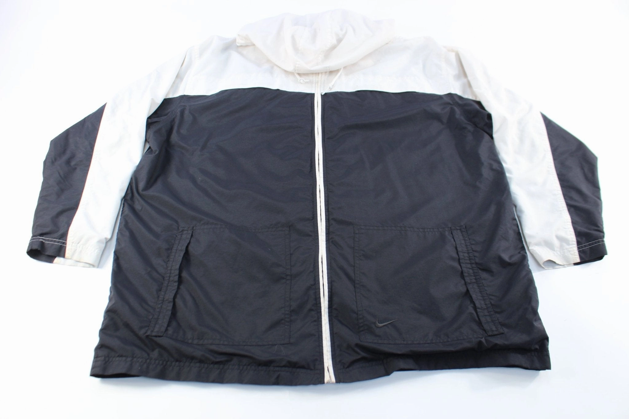 Construct Refined Casual Nike Embroidered Logo Black & White Zip Up Jacket