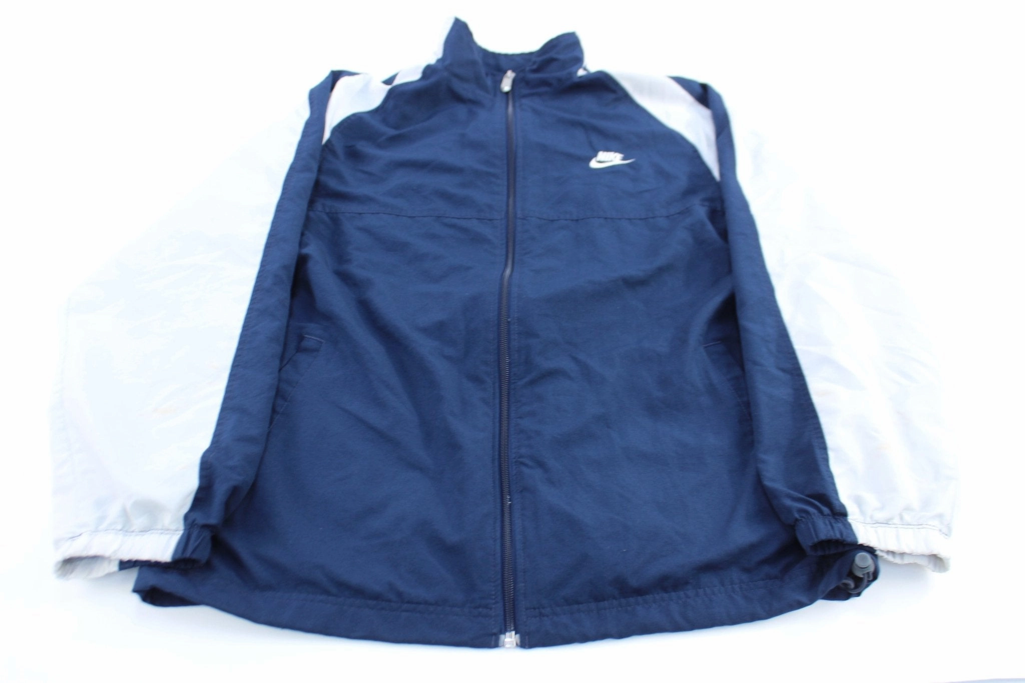 Nike Sportswear Embroidered Logo Blue & White Zip Up Jacket Ergonomic Pattern