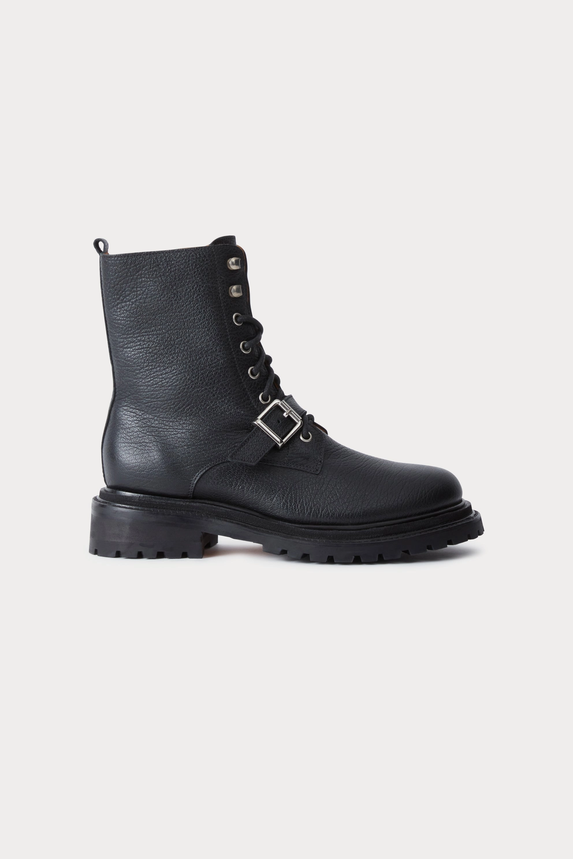 Comfortable Stride Protective Wear Casha Combat