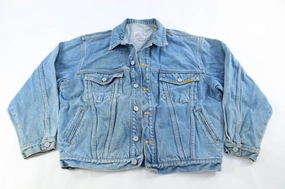 Layer Comfort Expose Original Jordache Jeanswear Light Wash Denim Jacket
