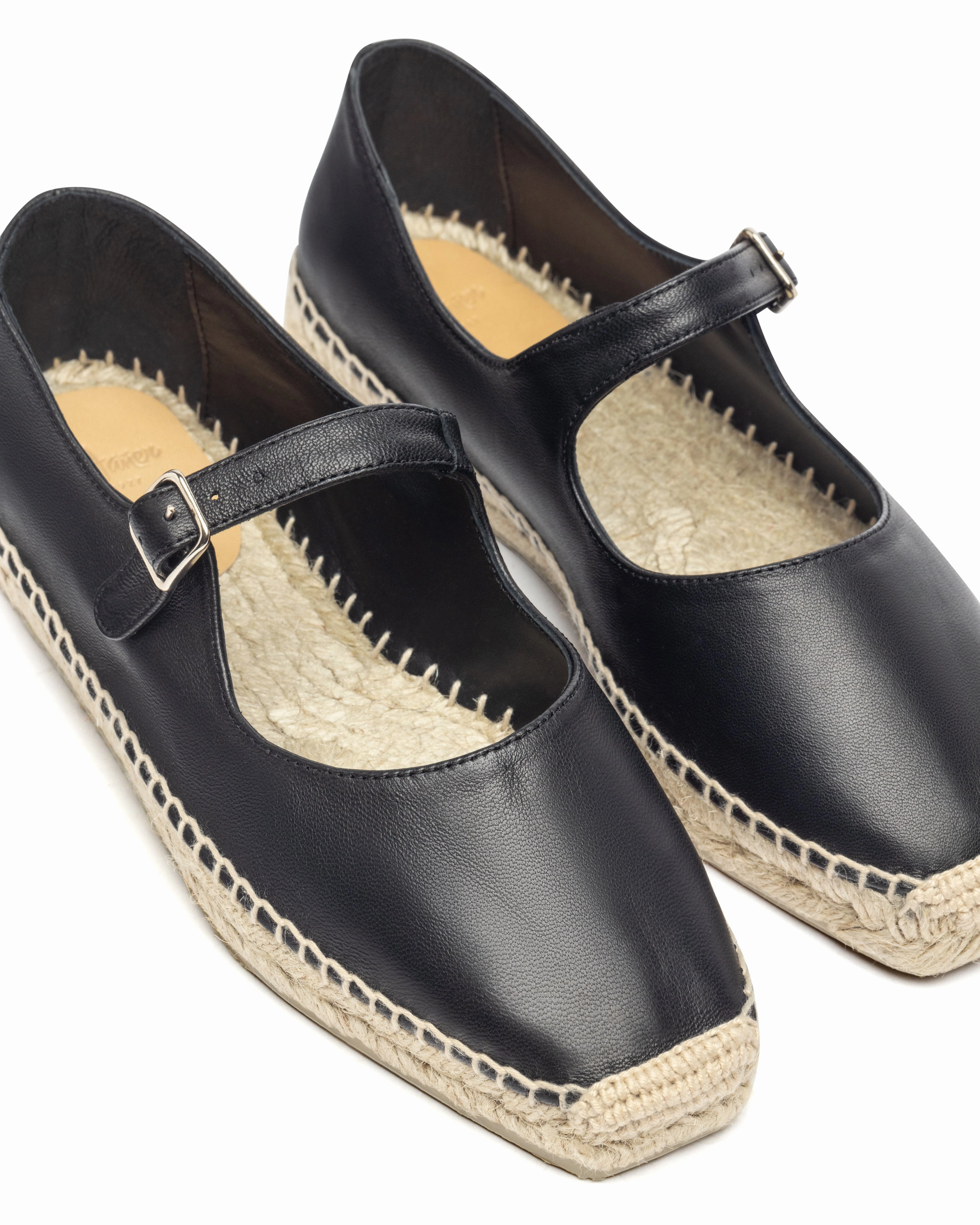 Neutral Look Beach-ready Footwear Pepa Mary Jane Negro Espadrille