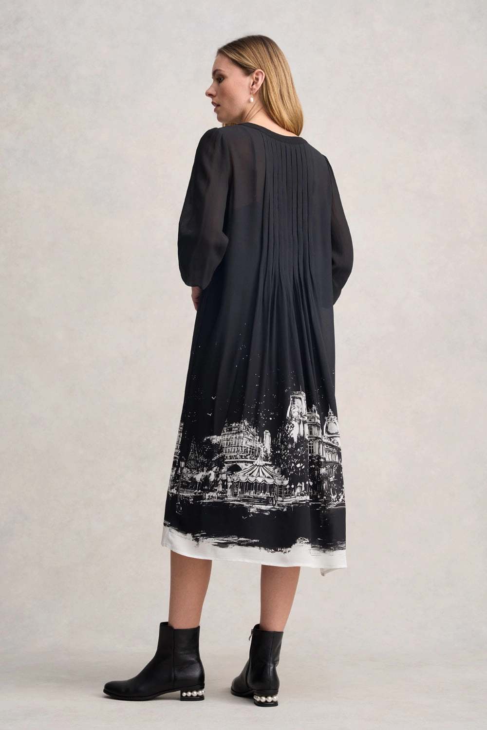 Pintuck Dress - Eiffel Border Print Breathable wear Silky Shape