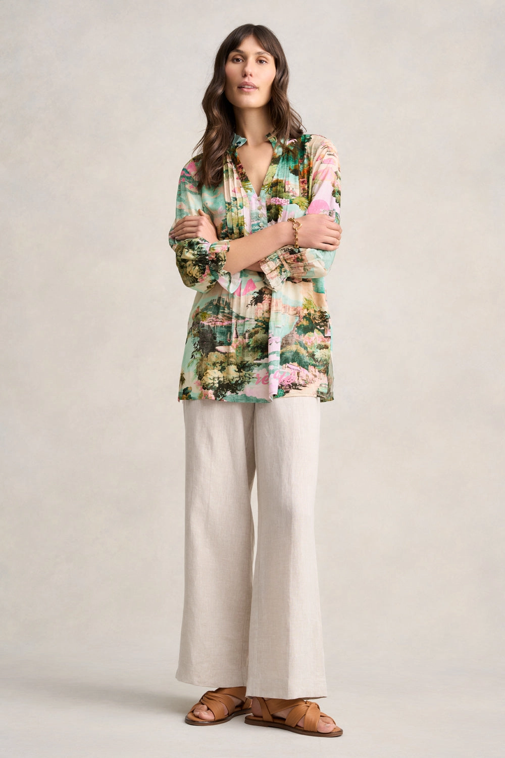 Airflow Optimized Weave AntiStaticFabric Pleat Front Kaftan - Holiday Print