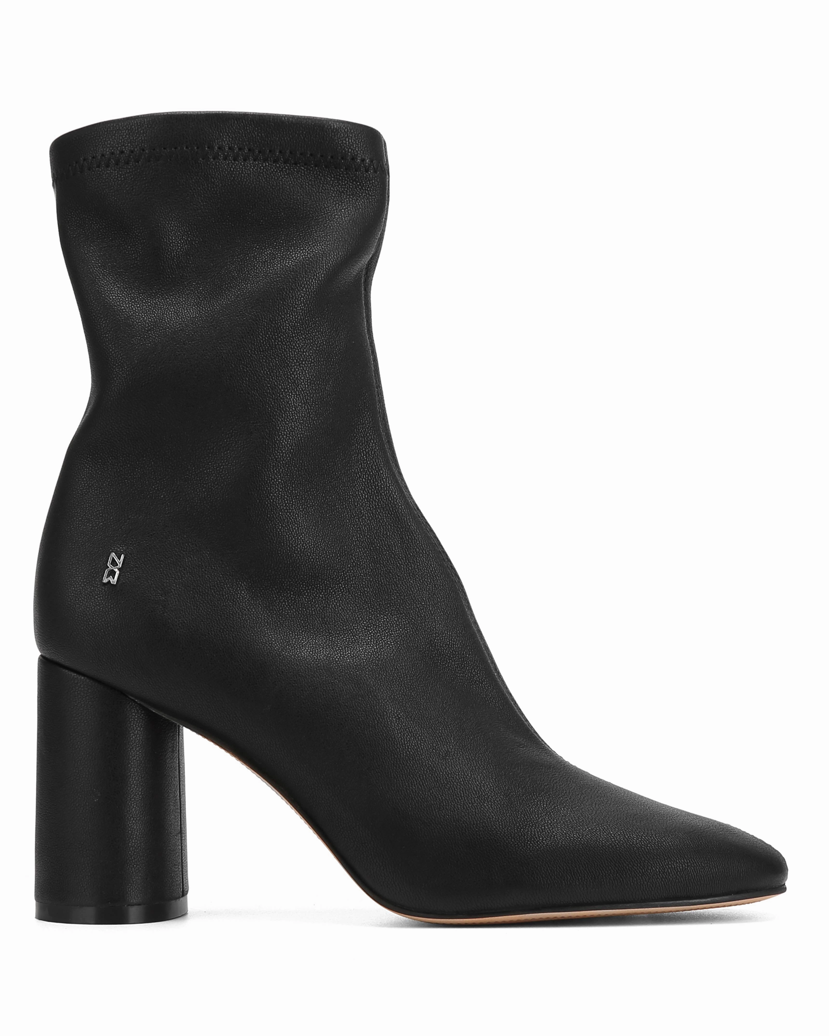 Modern Street Prague Black Stretch