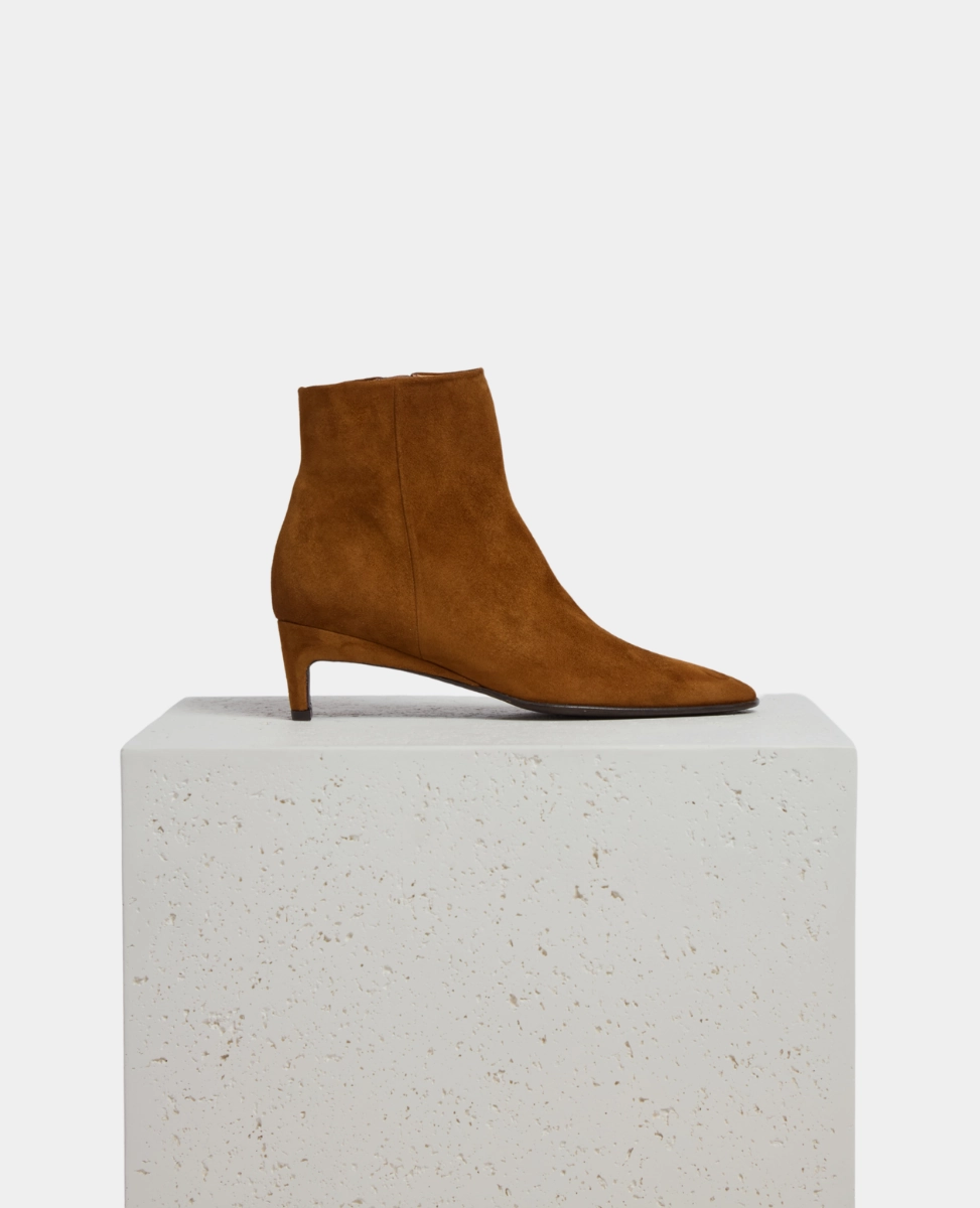 Slim Profile Seta Boot