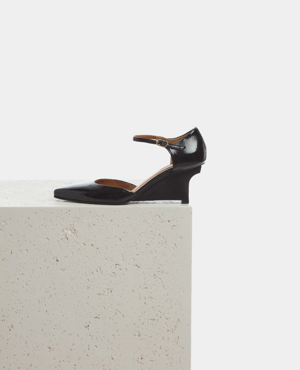 Raven Heel Flexible Soles Urban Cool