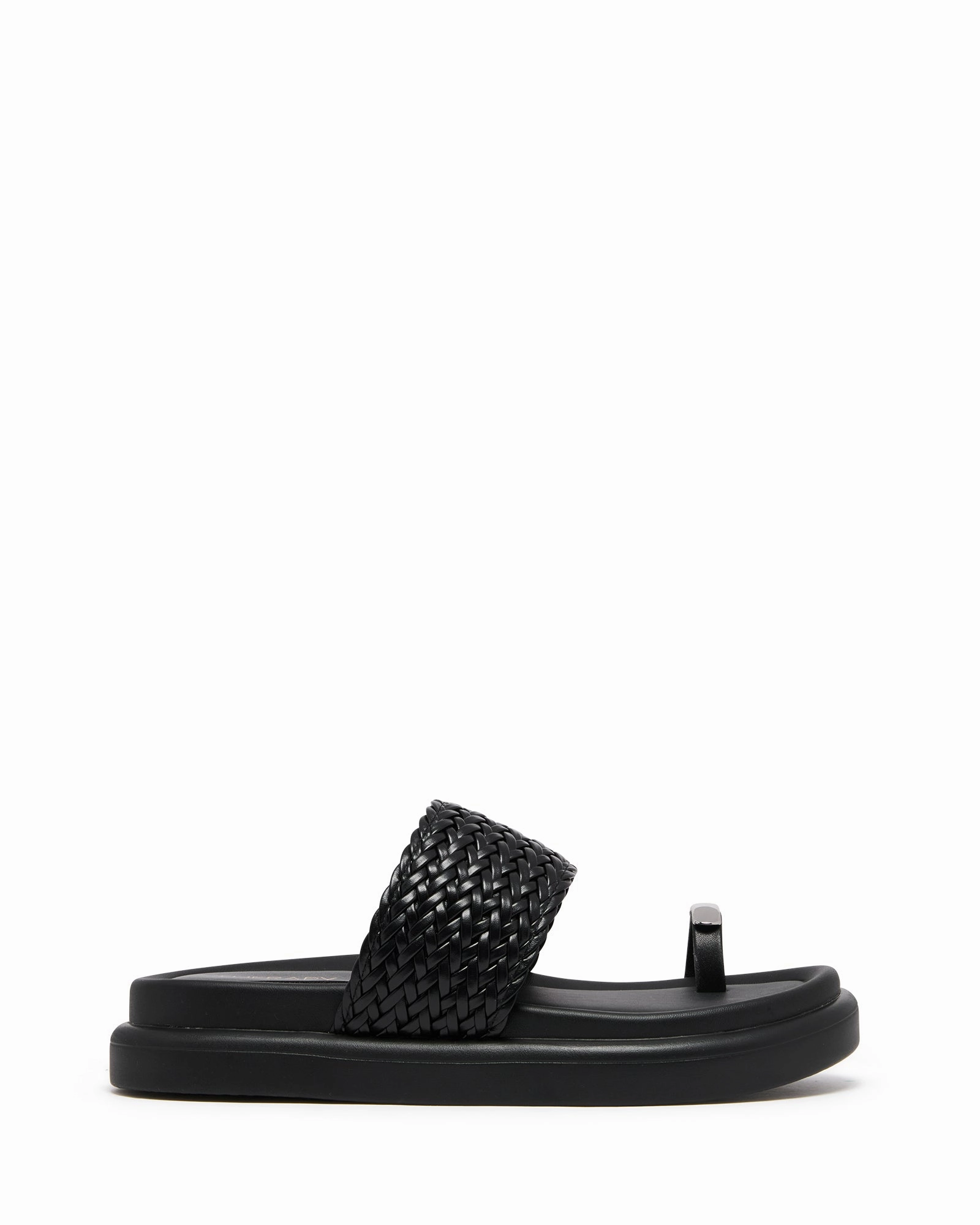 Prevail Sandal Black Light Tread