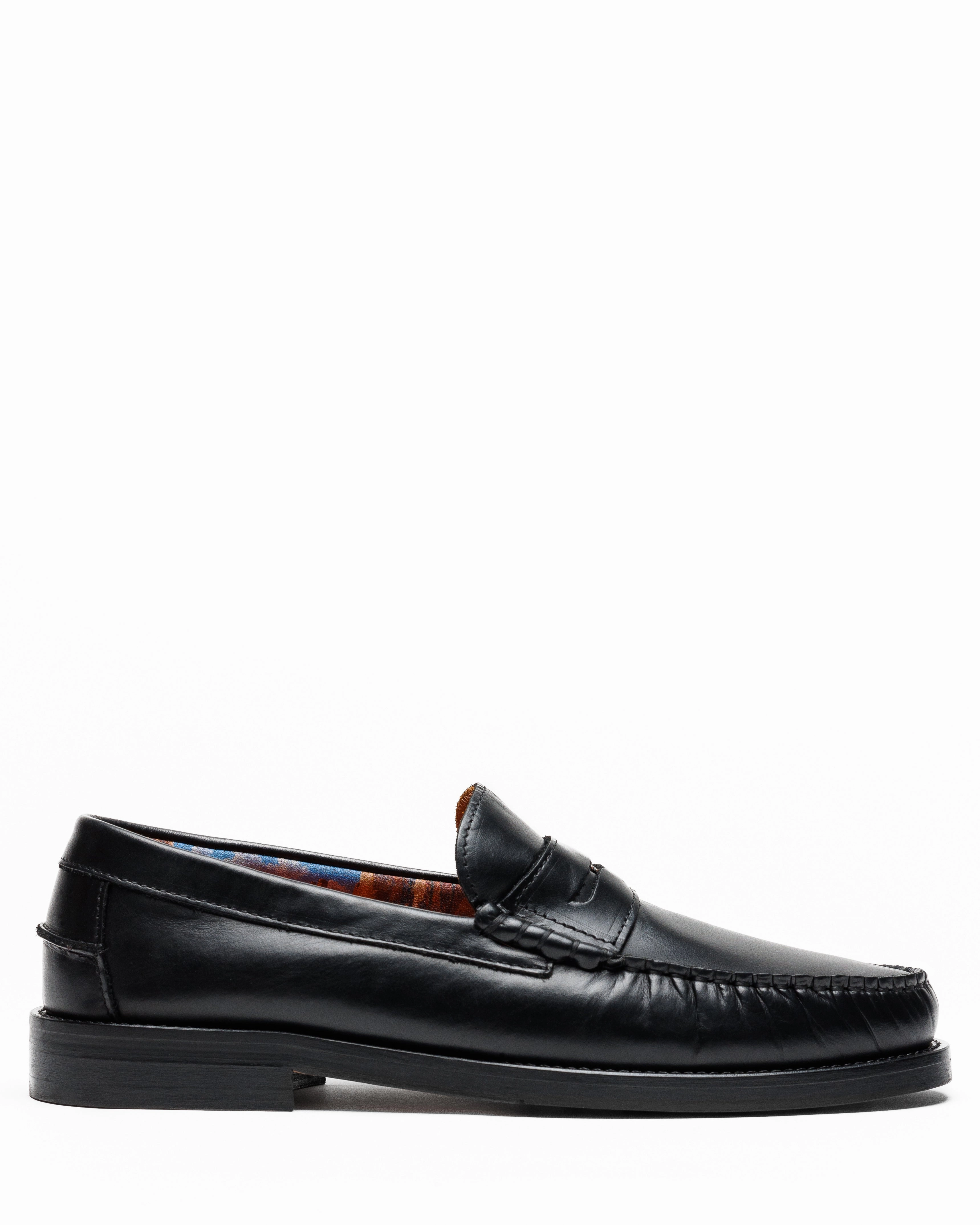 Riviera Black Leather Wear Freedom Elevated Lift