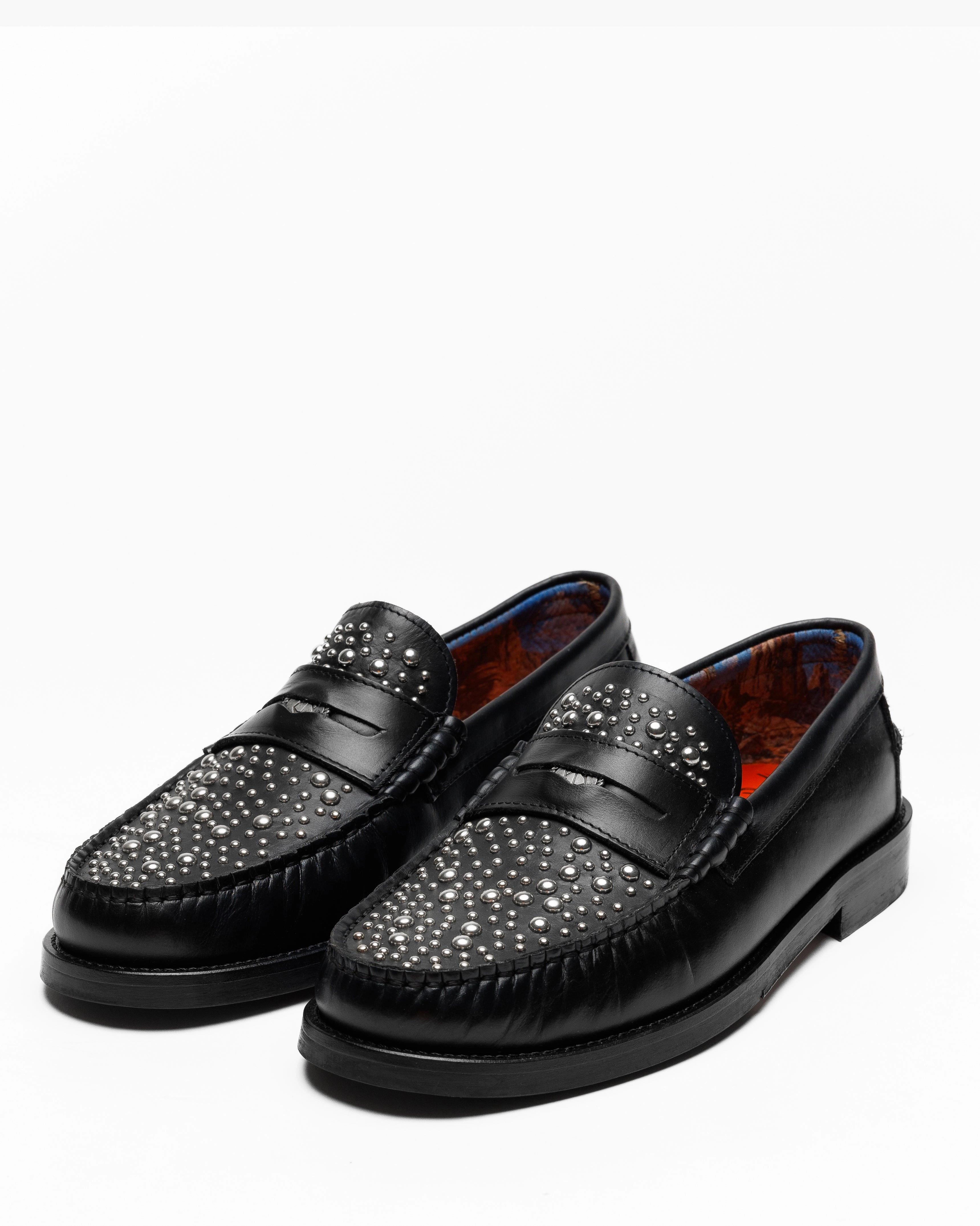 Underfoot Support Riviera Black Studs