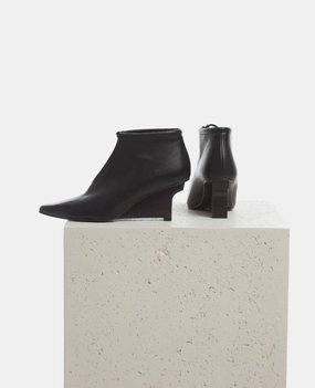 Ruffles Bootie Confident Mood Arch Cushioning