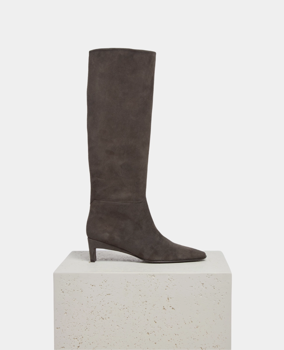 All-Season Protection Noise Reducing Sole Salt Boot