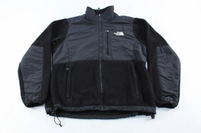 Women's The North Face Embroidered Logo Black Zip Up Jacket Sporty Design Spectacles