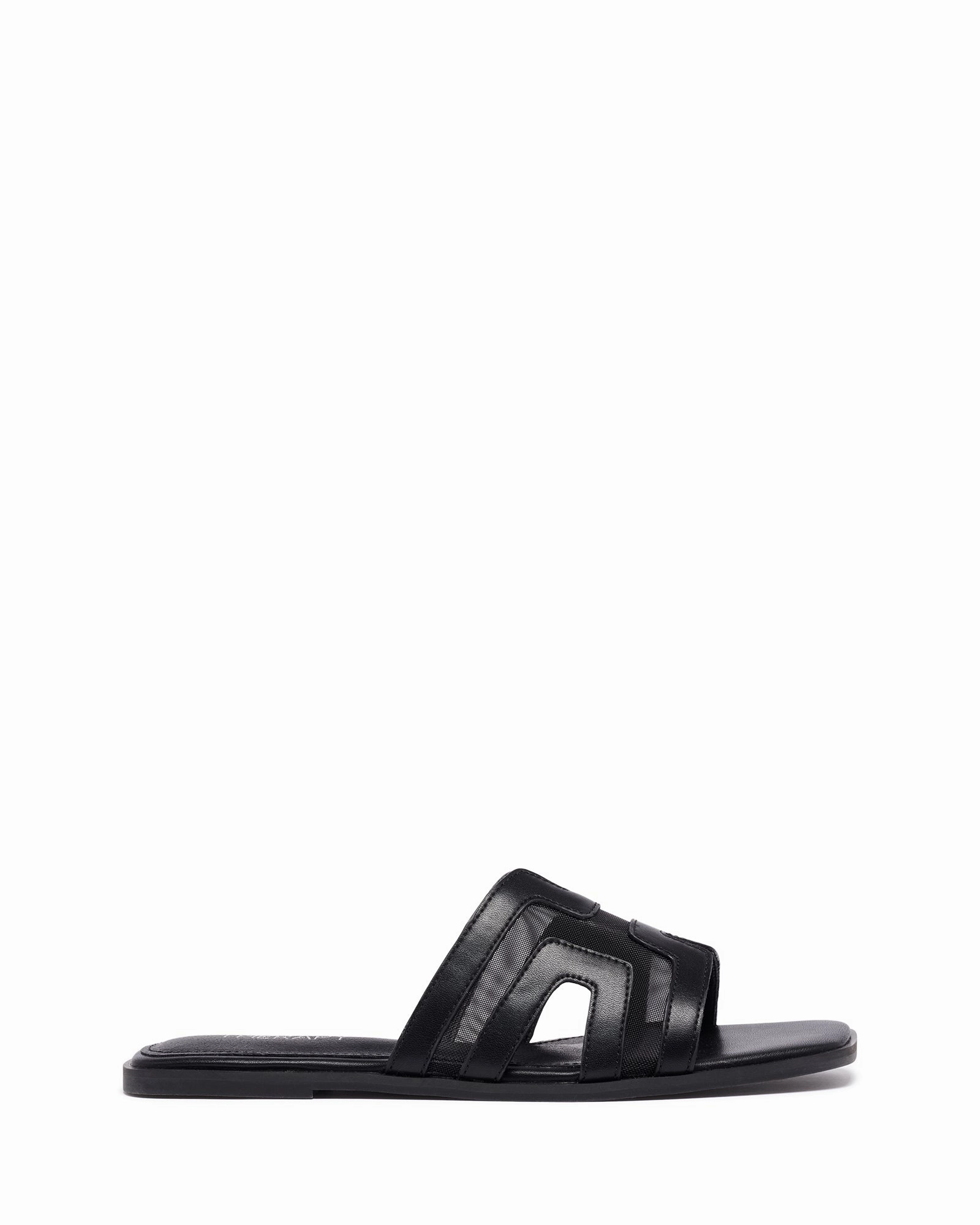 Chic Comfort Gaze Flat Sandal Black Mesh