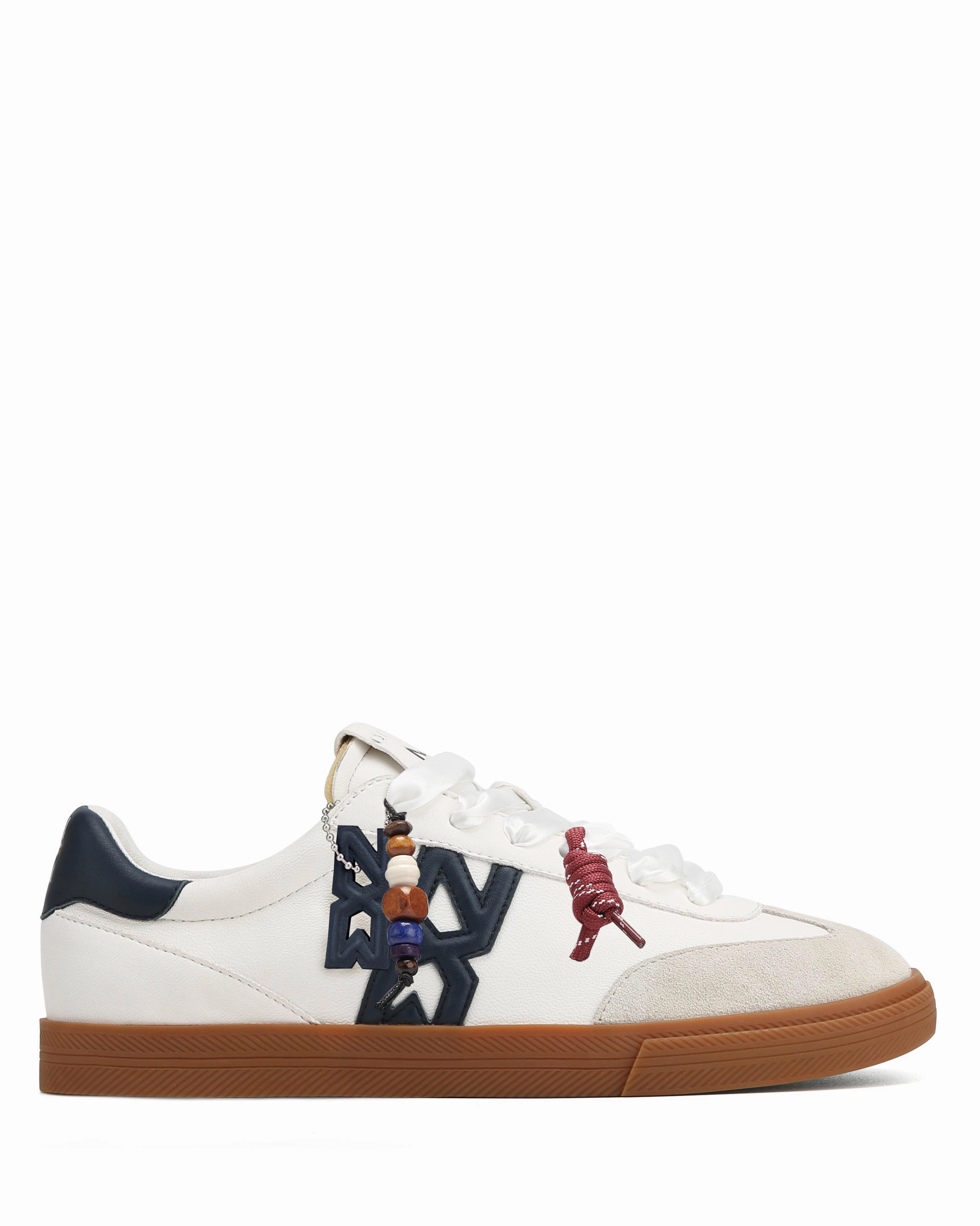 Cosmic White/Navy Leather Run All Day Sleek Silhouette