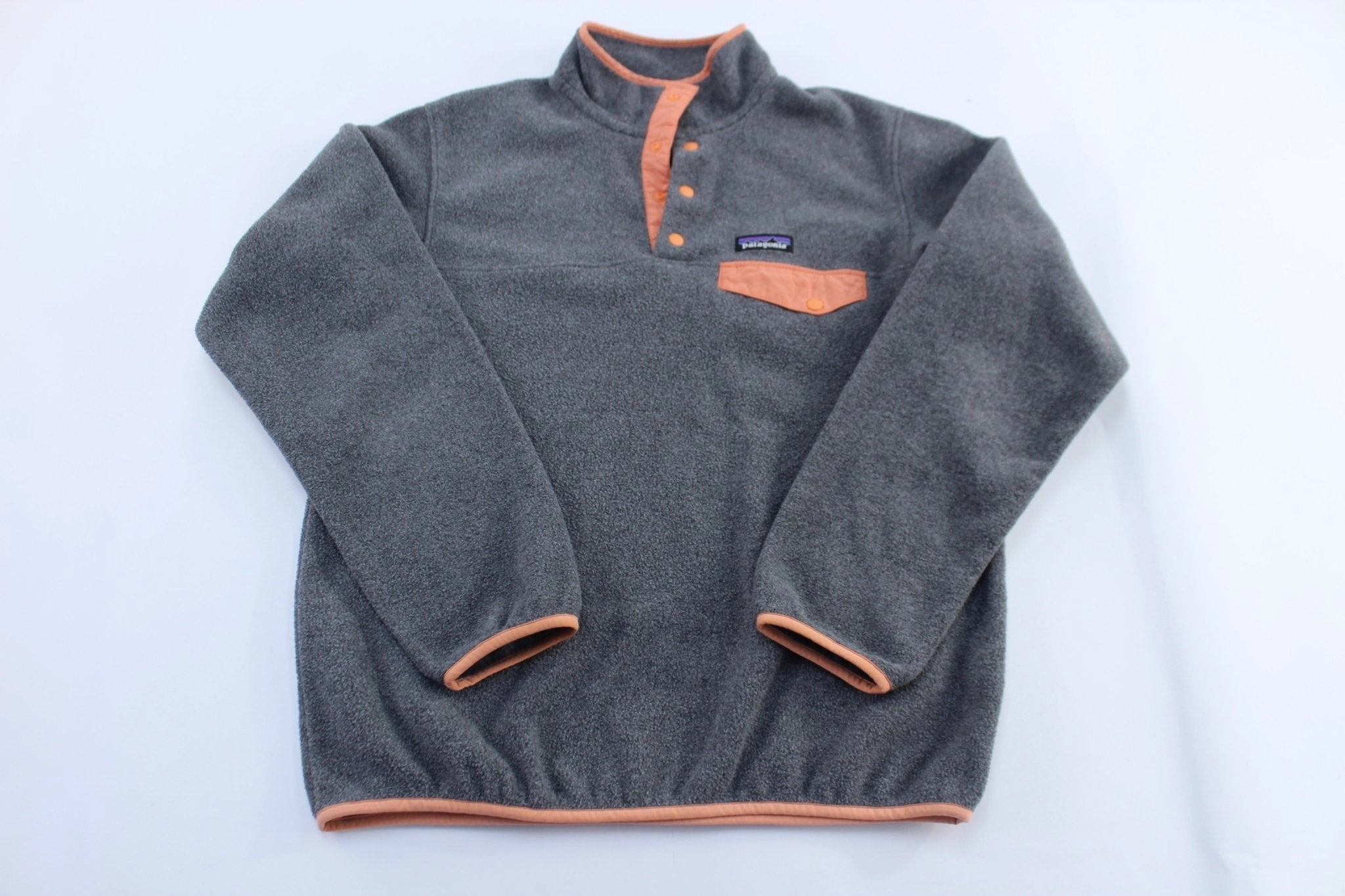 Dry Touch Women's Patagonia Synchilla Grey & Peach Snap-T Fleece Pullover