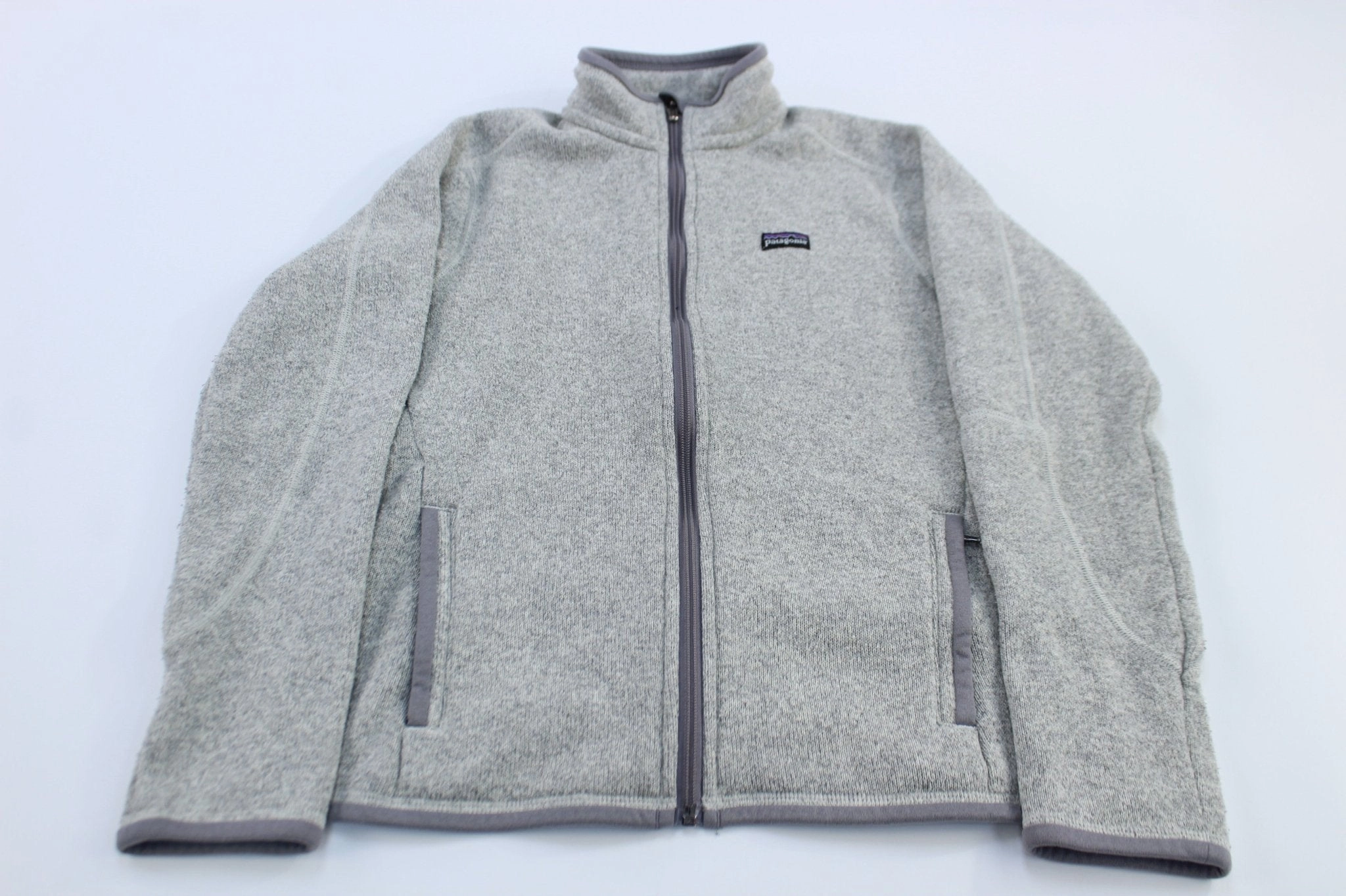 Women's Patagonia Logo Patch Grey Full Zip Jacket traveler Stretchable Material