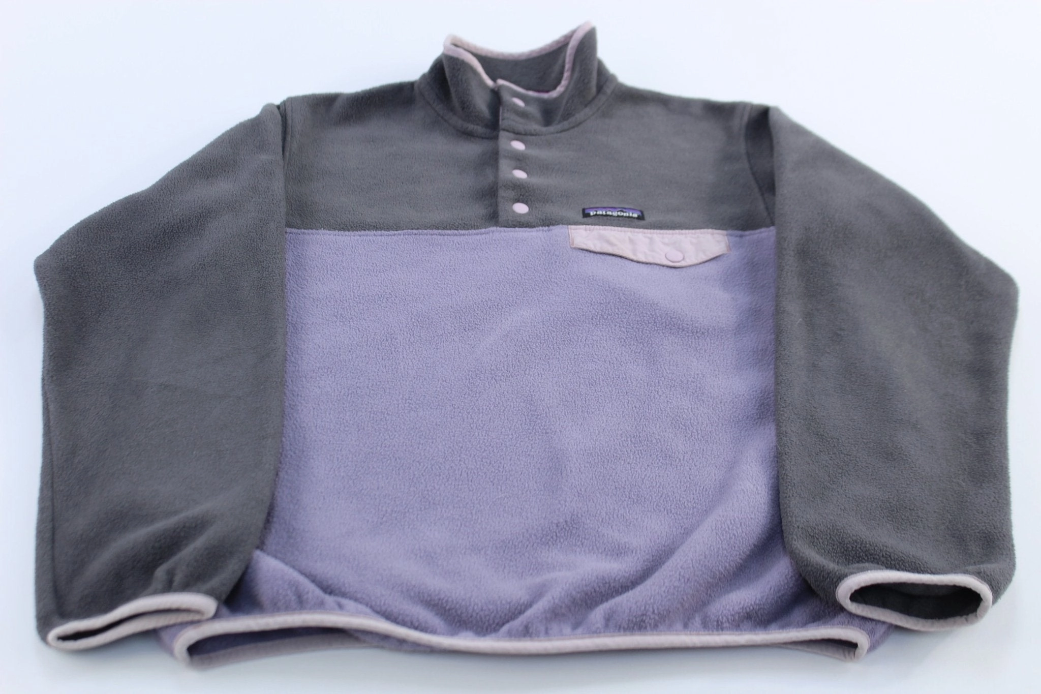 suitable for night wear Insulated Shield Women's Patagonia Synchilla Grey & Purple Snap-T Fleece Pullover