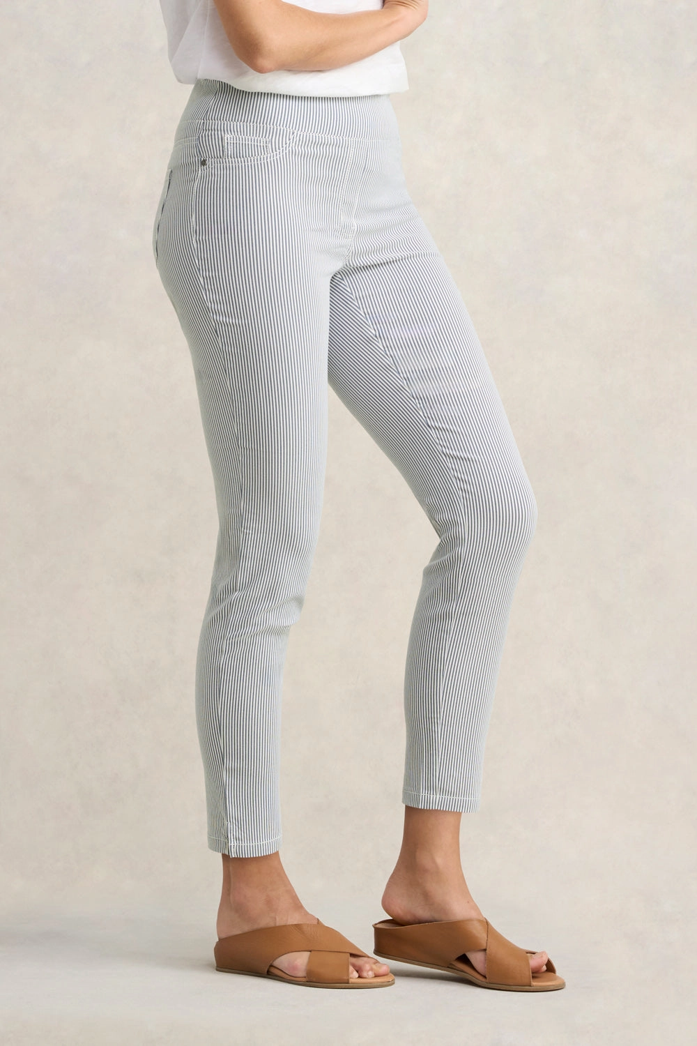 Bengajean?  7/8 Seersucker - Navy & White Stripe Polished Look