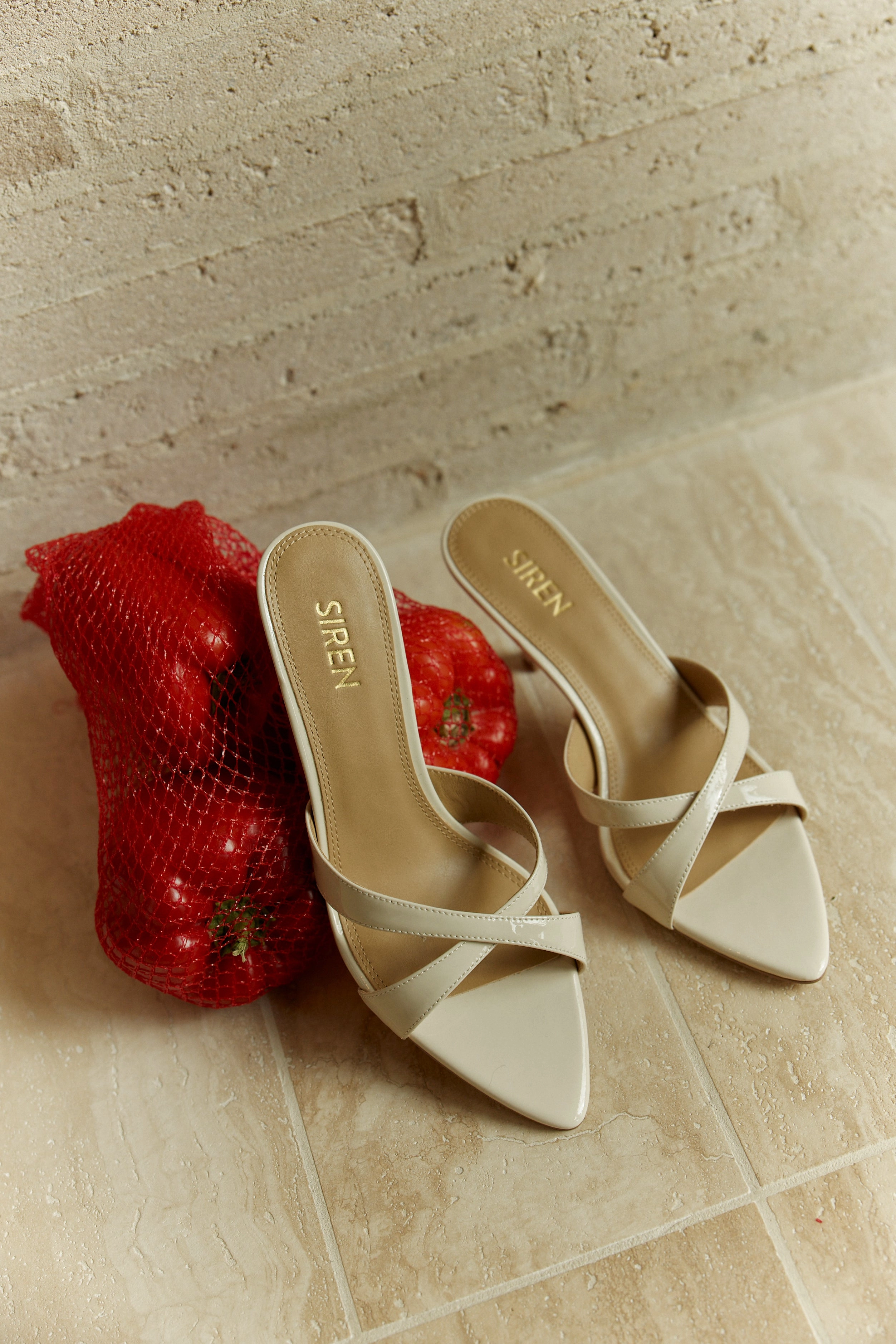 Maple Point Toe Mules - Cream White Patent Leather Indoor Favorite