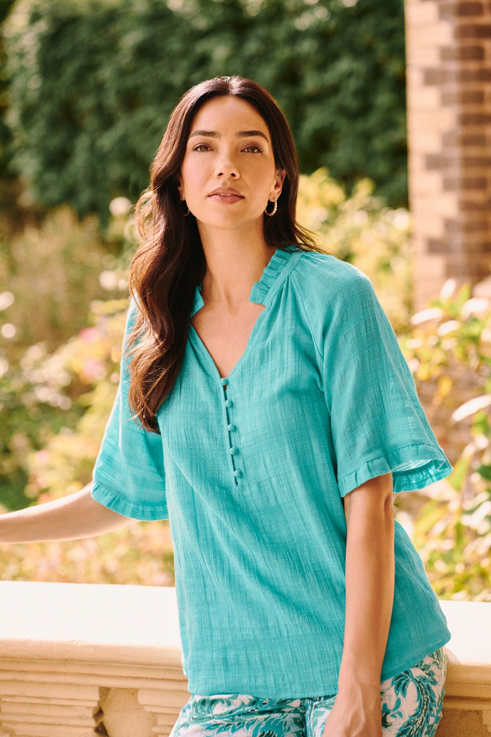 Smooth Zipper Integration V Neck Design Textured Cotton Blouse - Turquoise