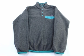 muted shades Women's Patagonia Logo Patch Grey & Turquoise Snap-T Fleece Pullover